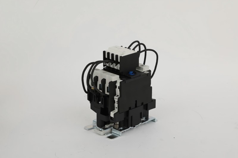 CJ19 ACコンタクタはどのように電気システムを駆動しますか？