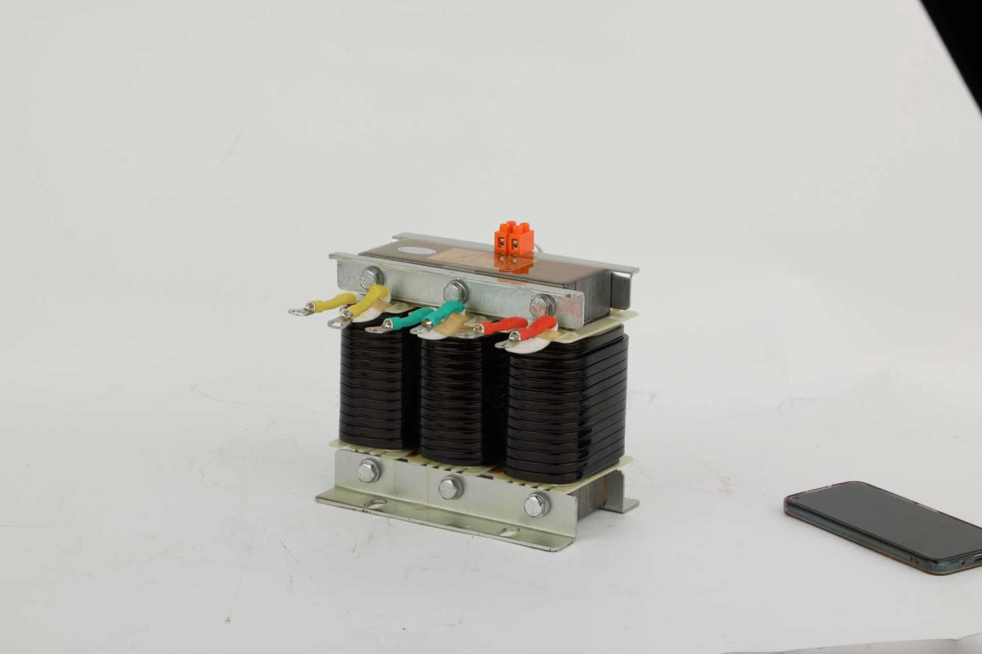 現代の電力システムにおいて原子炉はどのような役割を果たしていますか?